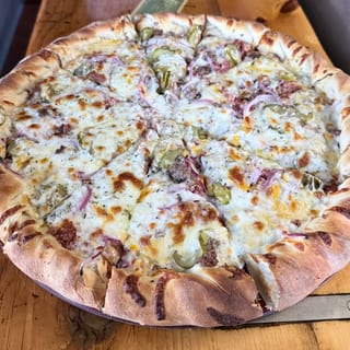 The Sawmill Pizza (Cheeseburger Pizza)